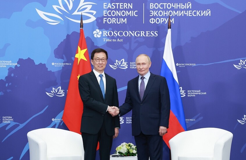 بوتين لنائب الرئيس الصيني: علاقات بلدينا وصلت إلى مستوى غير مسبوق (فيديو)