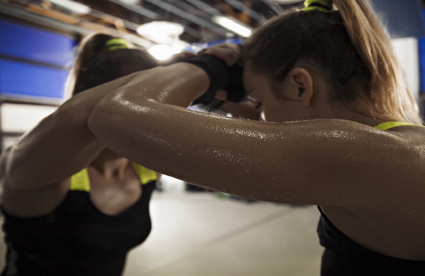 وداعا لاختبارات الدم المؤلمة.. سوار ذكي لاختبار اللياقة عبر العرق!