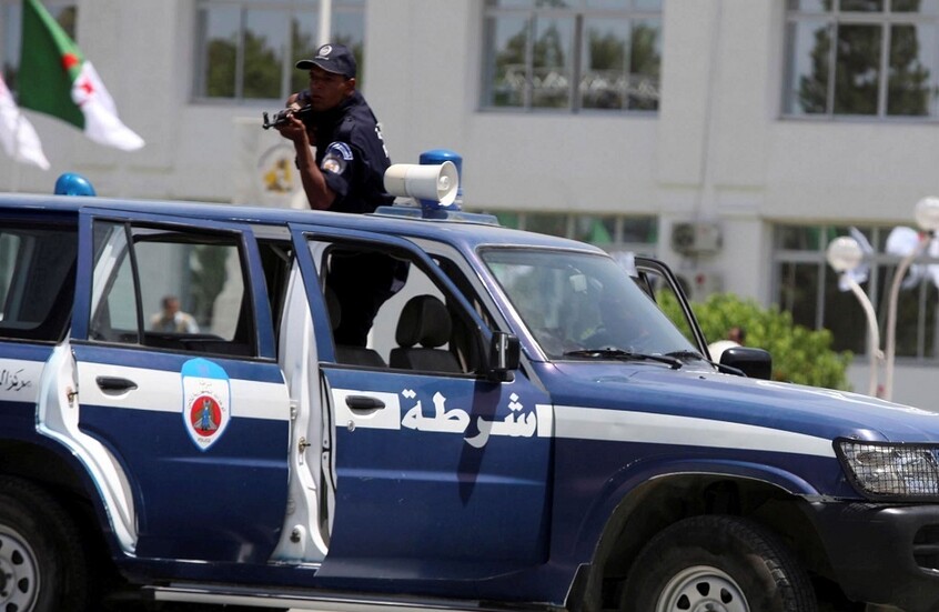 الجزائر.. الأمن يطيح بعصابة تروج "الصاروخ"