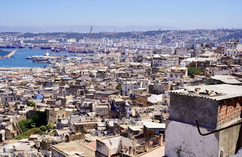 الجزائر.. استرجاع عقارات ومنقولات منهوبة في تلمسان بموجب أحكام قضائية