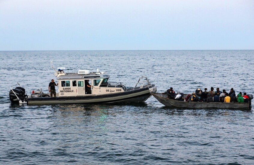 الناطق باسم الحرس في تونس: منعنا 30 ألف شخص من جنوب الصحراء من التسلل إلى البلاد (فيديو)
