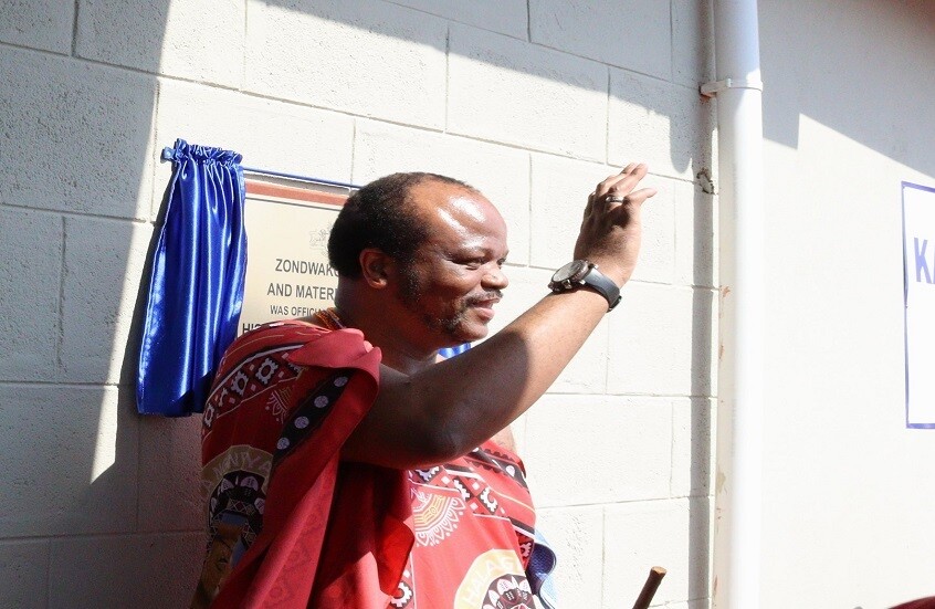 "الزوجة رقم 16".. خطوبة ابنة رئيس جنوب إفريقيا السابق لملك إسواتيني