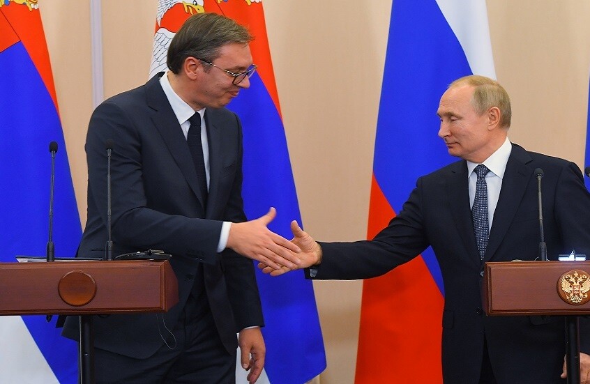 فوتشيتش ينفي ما أشيع حول رفضه دعوة بوتين لحضور قمة "بريكس"