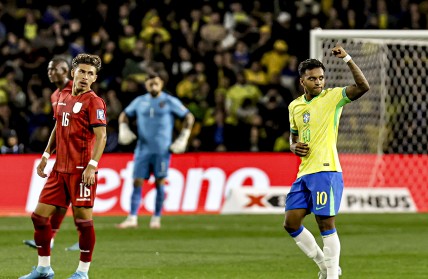 البرازيل تهزم الإكوادور وتستعيد توازنها في تصفيات مونديال 2026