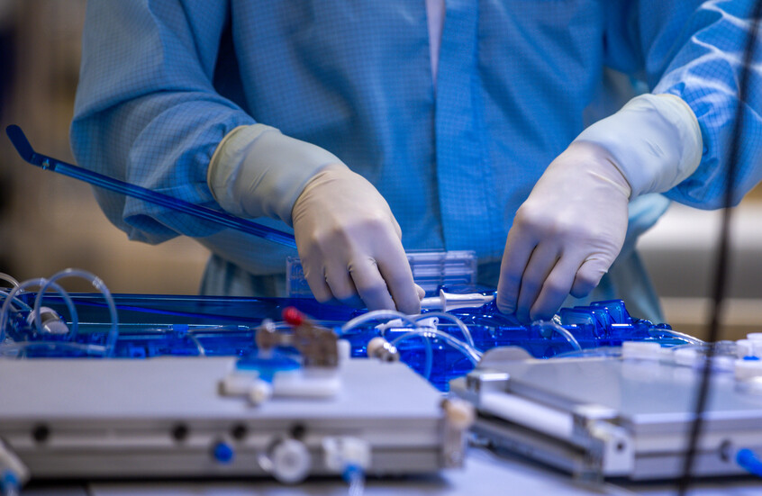 الطاقة الذرية الإيرانية: بلادنا رائدة بمجال الطب النووي ووفرنا أدوية مشعة لعلاج مليون مريض بالسرطان