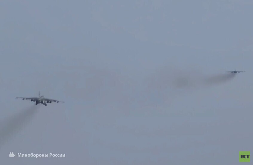 مقاتلة "سو-25" الروسية تُطلق صواريخ غير موجهة على مواقع أوكرانية