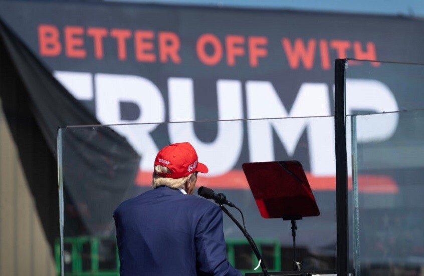 استطلاع رأي يظهر تعادل هاريس وترامب في المرحلة الأخيرة من السباق الانتخابي