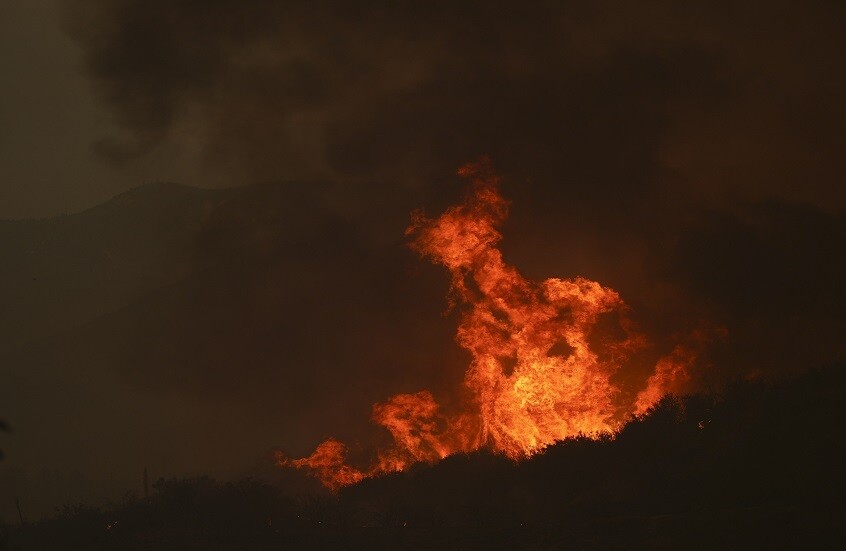 الولايات المتحدة.. موجة حرائق تجتاح عدة ولايات أمريكية والسلطات تأمر بإجلاء المواطنين