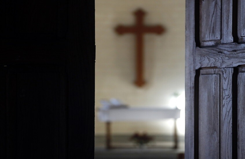 "توفيت عام 1582".. جثمان قديسة كاثوليكية يثير جدلا بعد فتح ضريحها للمعاينة