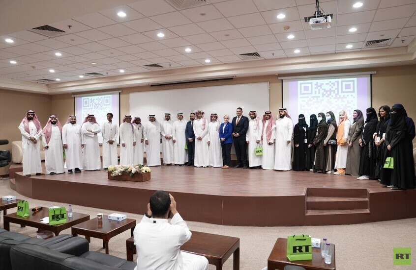 الرياض.. RT  تنظم ورشة عمل بالتعاون مع هيئة الصحفيين السعوديين