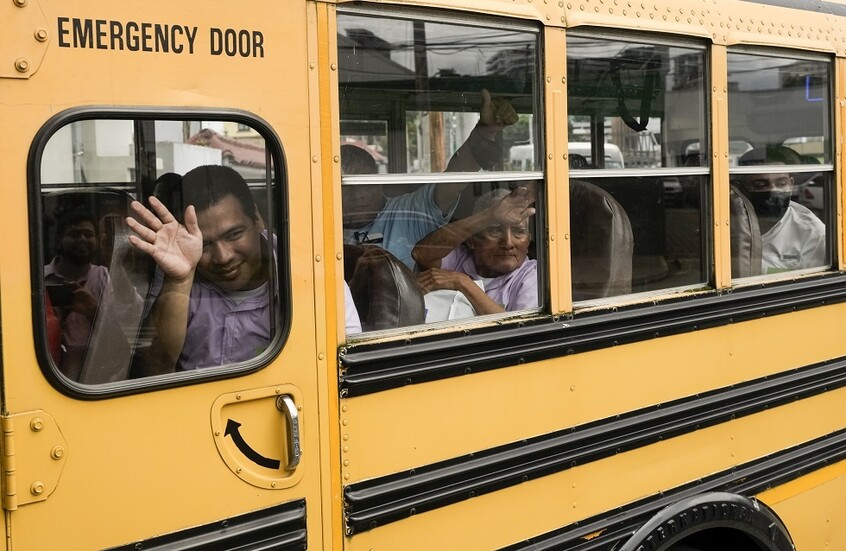 نيكاراغوا تجرد 135 سجينا سياسيا منفيا من جنسيتهم وتصادر ممتلكاتهم