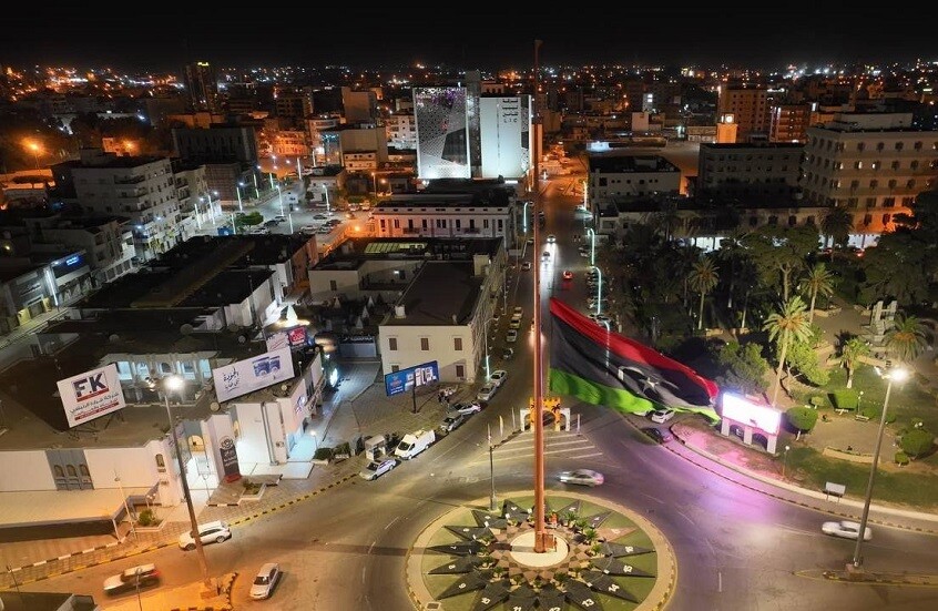 ليبيا تنكس الأعلام حدادا على ضحايا فيضانات إعصار دانيال