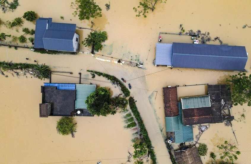 مصرع وفقدان 324 شخصا في فيتنام جراء "ياغي" (فيديو)