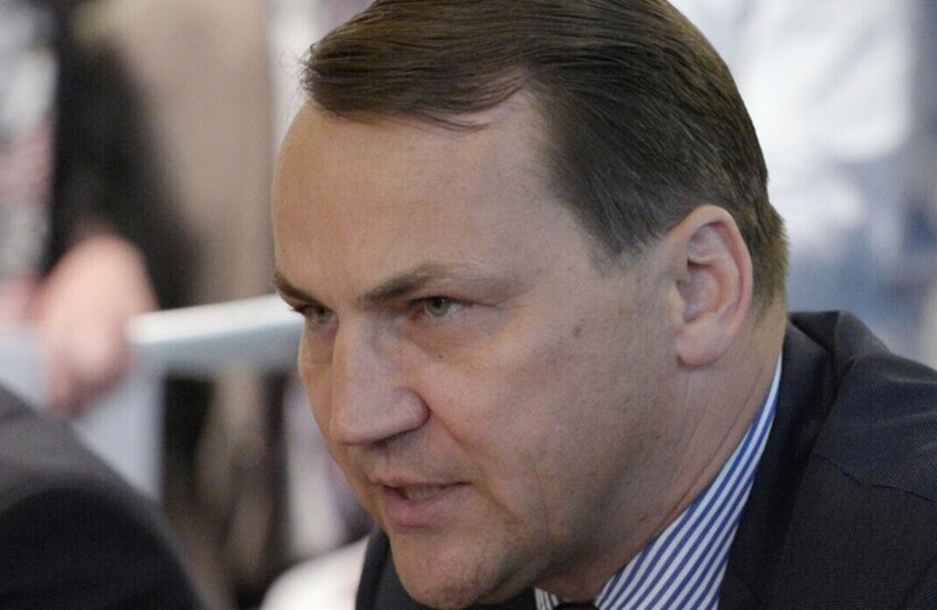 وزير خارجية بولندا يقع ضحية لصانعي المقالب الروس ويقر بعدم استعداد بلاده للدفاع عن أوكرانيا