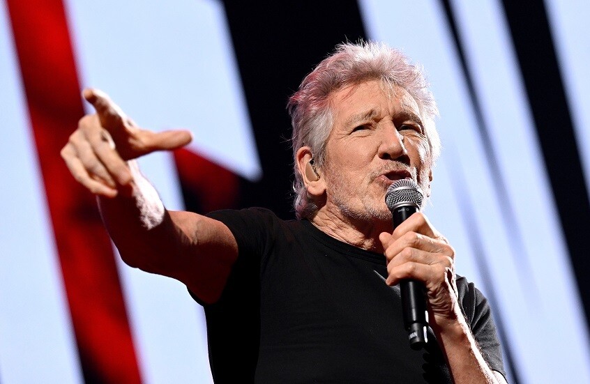 روجر ووترز: أوكرانيا ليست دولة ديمقراطية بل فاسدة لأقصى حد ممكن