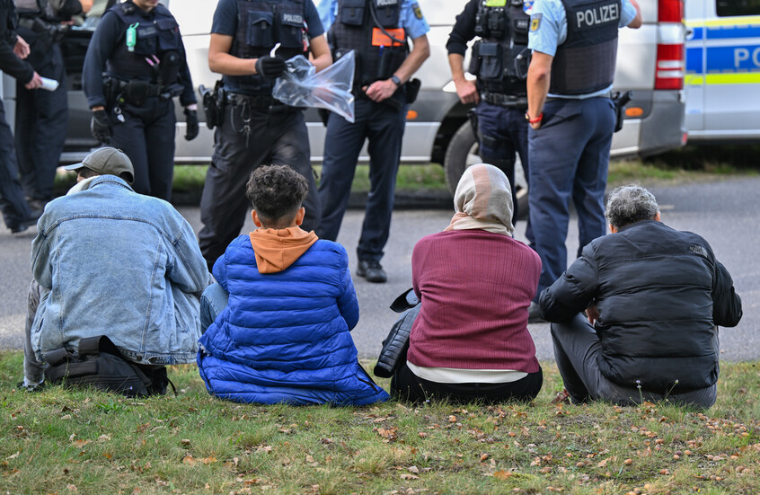 هنغاريا تهدد بمقاضاة المفوضية الأوروبية في أزمة المهاجرين