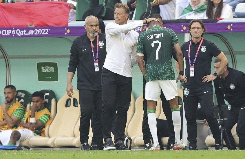 وسط اهتمام النصر.. اتصالات مع رينارد لتدريب المنتخب السعودي