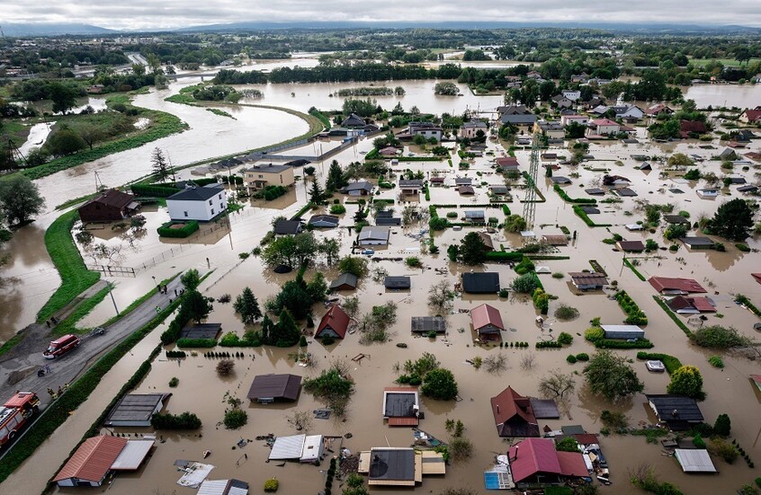 عاصفة "بوريس" تجتاح وسط أوروبا وتخلف ضحايا ومفقودين (فيديو)