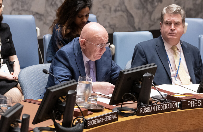 نيبينزيا: الدول الغربية تروج للرئيس الأوكراني المنتهية ولايته بدلا من الحديث عن غزة