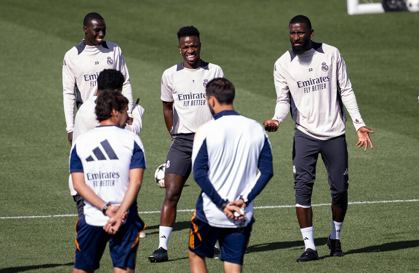 عاصفة انتقادات تطال فينيسيوس وتشعره بالعزلة داخل ريال مدريد