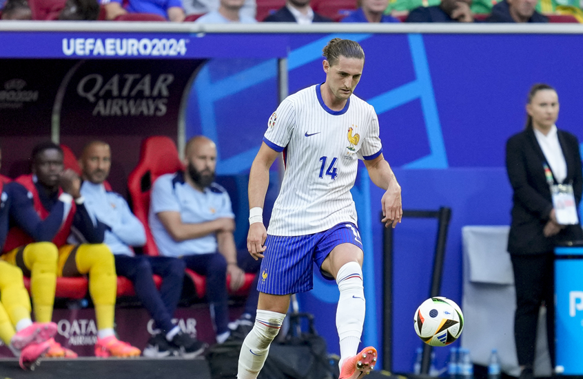 رسميا.. مارسيليا يتعاقد مع الدولي الفرنسي رابيو