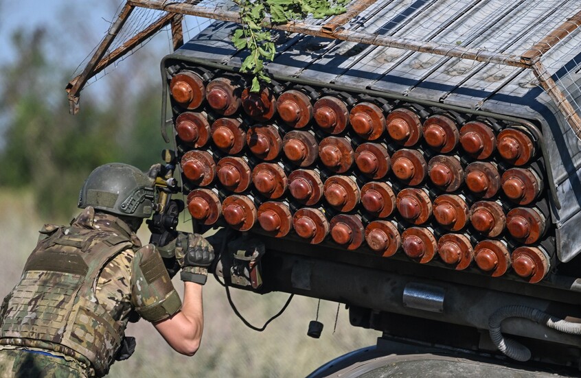 الدفاع الروسية: القوات الروسية تحسن وضعها التكتيكي وتتصدى لـ 17 هجوما للقوات الأوكرانية