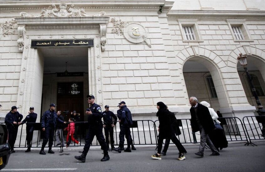 النيابة الجزائرية تطالب بإنزال عقوبات قاسية للمتهمين في فضيحة "بايسيرا"