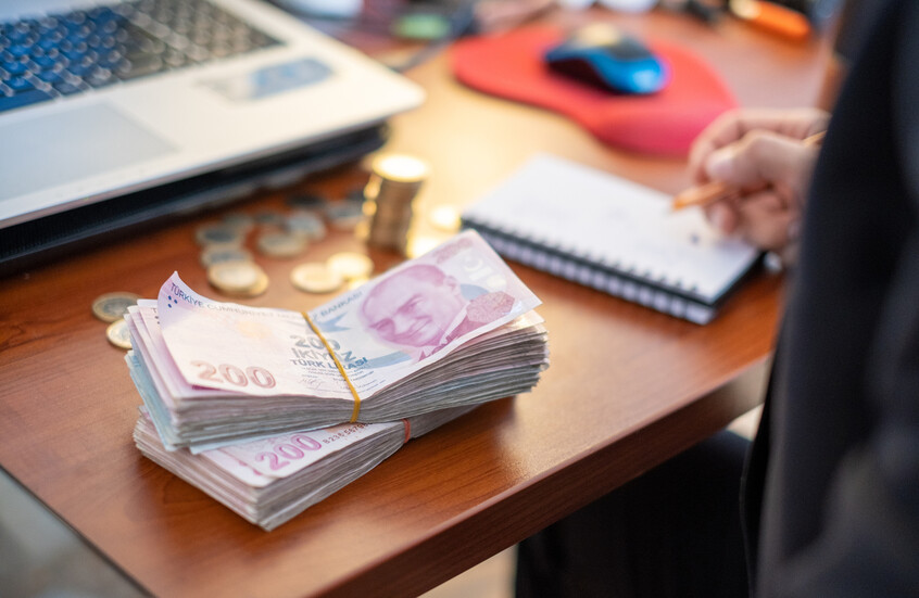 الولايات المتحدة تهدد البنوك التركية بسبب تعاملها مع روسيا