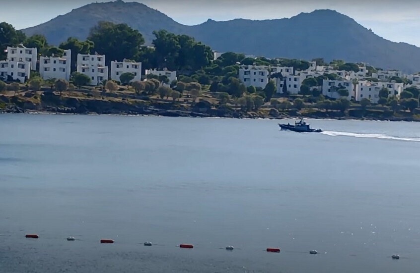 يمكن أن يثير أزمة دبلوماسية.. خفر السواحل اليوناني يطارد زروقا في المياه الإقليمية التركية (فيديو)