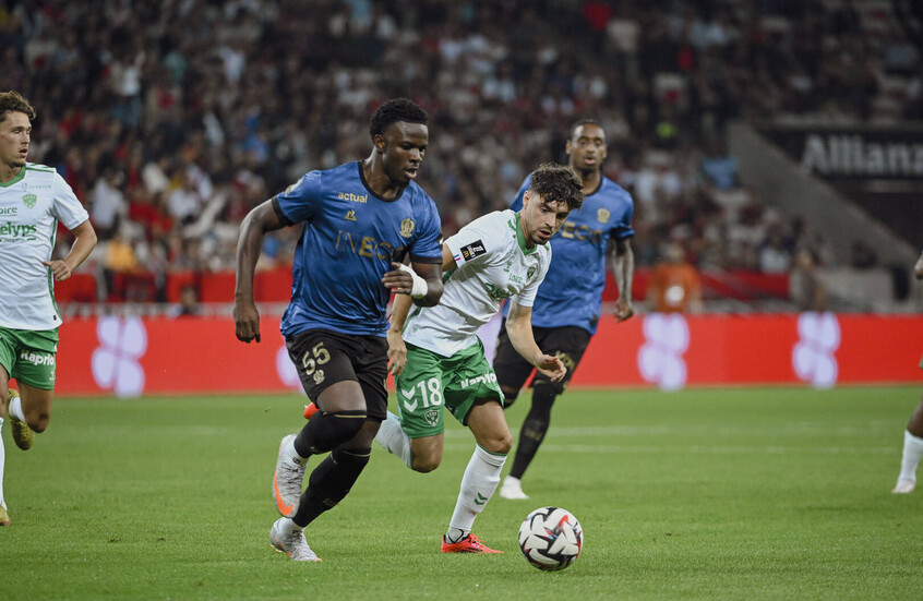 الدوري الفرنسي.. نيس "يمزق" شباك سانت إتيان