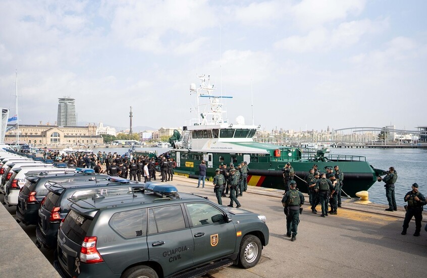 اضطر لتسليم نفسه.. سجن مغربي قتل اثنين من عناصر الحرس المدني الإسباني (صورة + فيديو)