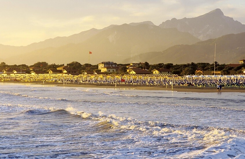 وكالة عقارات إيطالية: فيلا زيلينسكي عرضت للبيع.. ولا زبائن