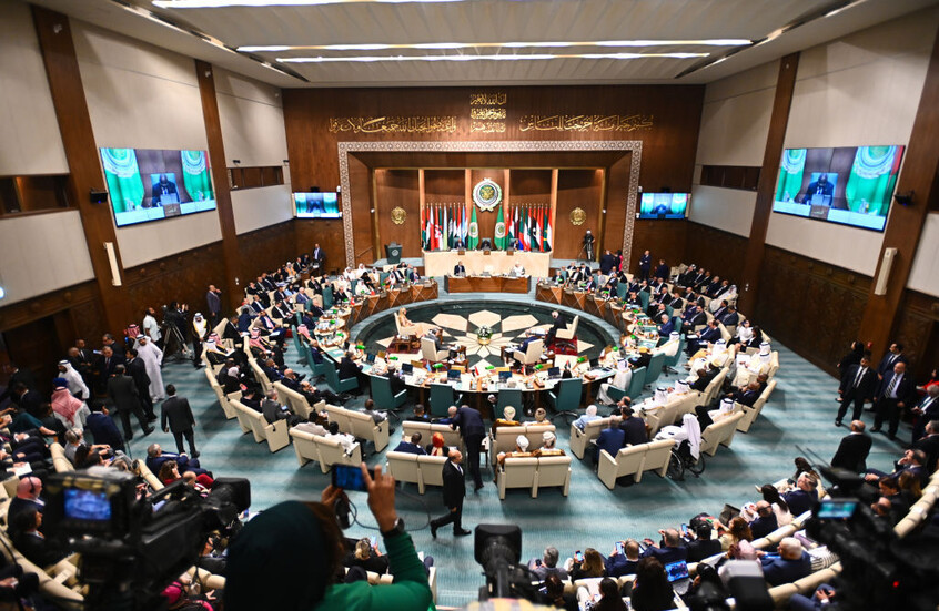 رئيس الوزراء القطري الأسبق يثير  ضجة على وسائل التواصل الاجتماعي