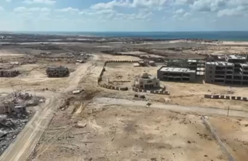 الجيش الإسرائيلي يفجر مسجد العطار غرب مدينة رفح جنوبي قطاع غزة (فيديو)