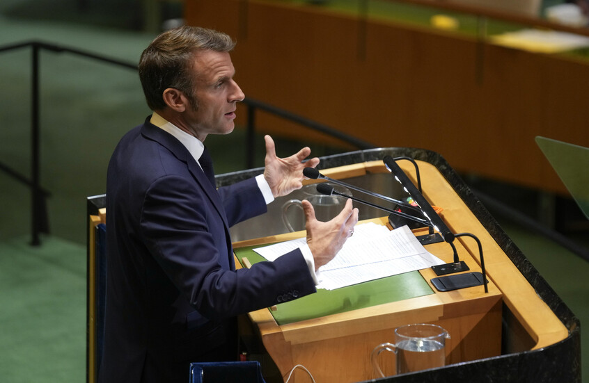 ماكرون: فرنسا ستواصل تقديم الأسلحة لأوكرانيا