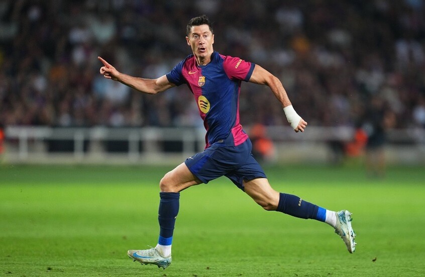 ليفاندوفسكي يقود برشلونة لفوز ثمين بهدف جميل