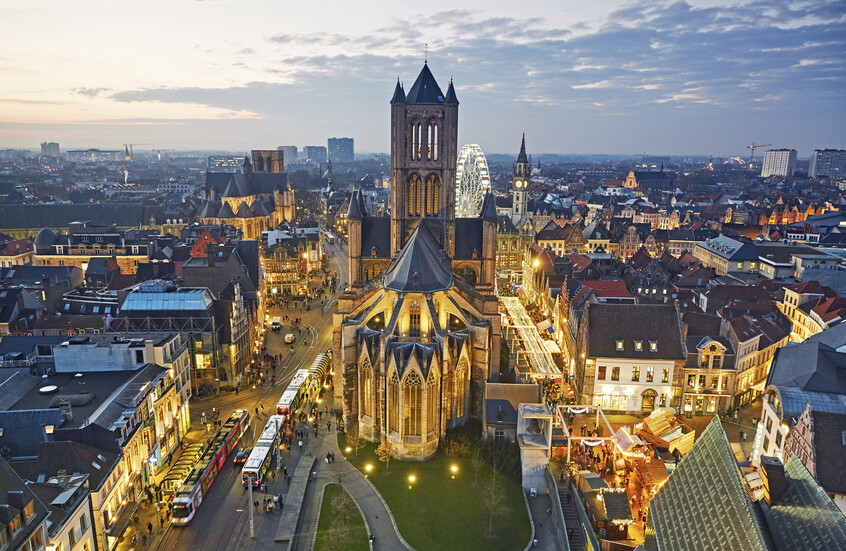 رئيس الوزراء البلجيكي يهاجم الكنيسة الكاثوليكية على خلفية الاعتداءات الجنسية