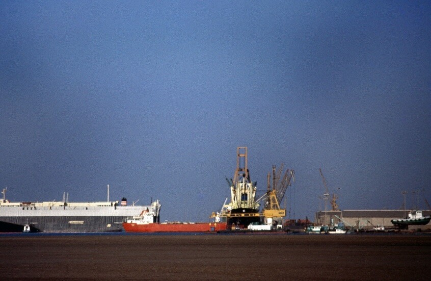 اليمن.. مقتل 4 أشخاص وإصابة 33 آخرين في القصف الإسرائيلي على الحديدة