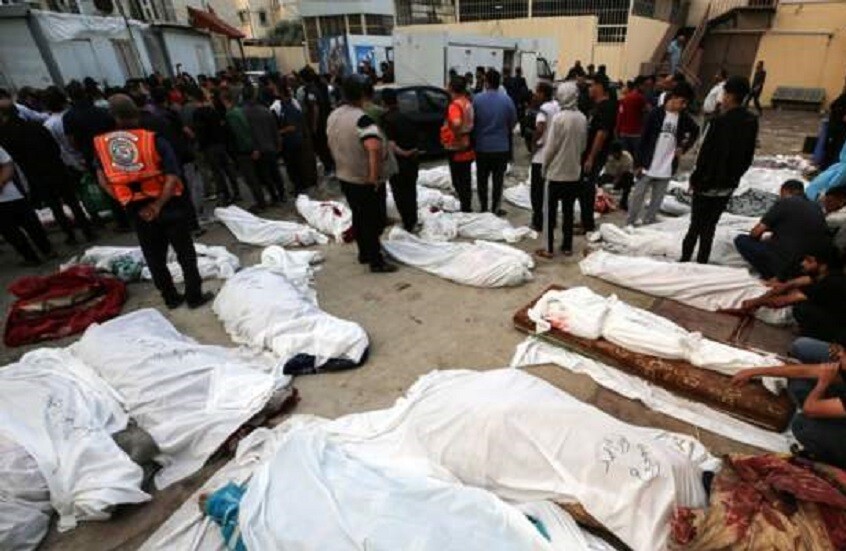 مصادر طبية: مقتل 13 شخصا إثر غارات إسرائيلية في مخيم النصيرات وسط غزة (فيديو)