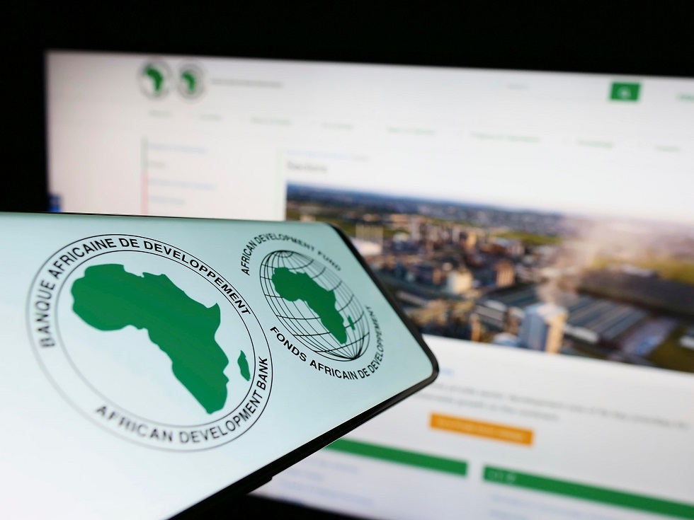 تونس توقع اتفاقيتين ماليتين مع البنك الإفريقي للتنمية