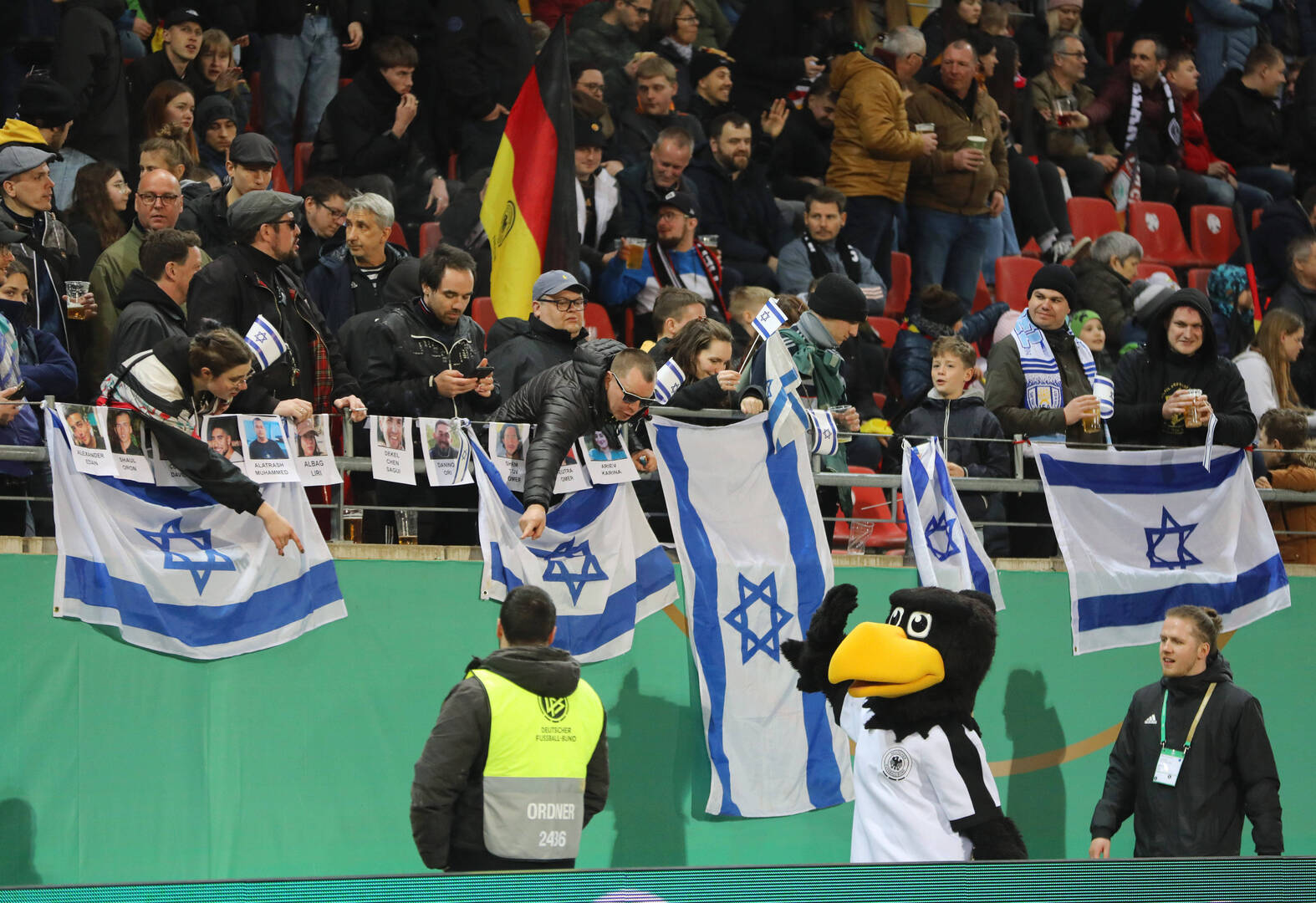 بعد الطلب الفلسطيني.. "الفيفا" يحسم أمر "إيقاف المنتخب الإسرائيلي"