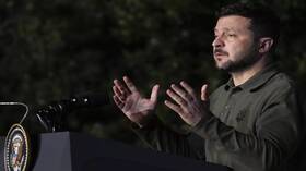 زيلينسكي يعترف بأن الهجوم على كورسك فشل في تخفيف وطأة الوضع على قوات كييف في دونباس