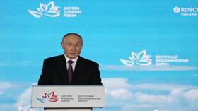 بوتين يكشف عن مشاريع عملاقة خلال منتدى الشرق الاقتصادي في فلاديفوستوك (فيديو)