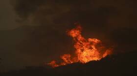 الولايات المتحدة.. موجة حرائق تجتاح عدة ولايات أمريكية والسلطات تأمر بإجلاء المواطنين