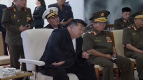 كيم جونغ أون يزور أكاديمية المدفعية ويعلن عن إنشاء قاعدة بحرية جديدة