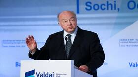 سفير أمريكي لدى الاتحاد السوفيتي: الصراع بين الغرب وروسيا يمكن أن يؤدي إلى تبادل ضربات نووية