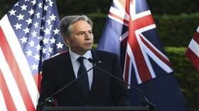 وزيرا الخارجية الأمريكي والبريطاني يصلان إلى كييف