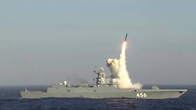 السفن الروسية والصينية تطلق نيران المدفعية خلال مناورات "Ocean-2024"