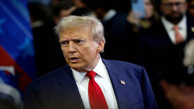 في هذه اللحظة.. شعر ترامب أن "المناظرة لا تسير في صالحه" (صورة)