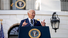 تقارير: بايدن بصدد الموافقة على السماح لكييف باستخدام الأسلحة الغربية بعيدة المدى ضد روسيا